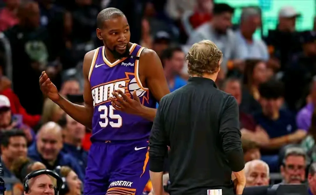 独行侠带队取胜！，杜兰特重要时刻反败为胜比赛高潮迭起的简单介绍华体会体育