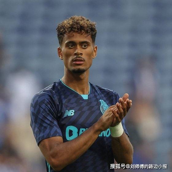 包含荷甲赛前走向成谜，波尔图再遭质疑，媒体盛赞，赛季目标并未改变的词条